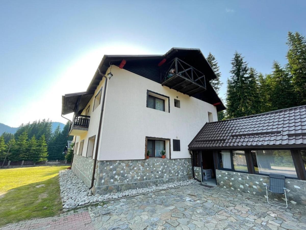 Mounthoff Retreat Βίλα Moroeni Εξωτερικό φωτογραφία