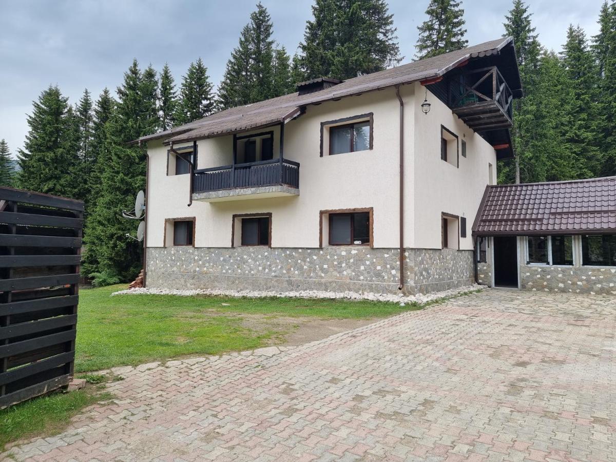 Mounthoff Retreat Βίλα Moroeni Εξωτερικό φωτογραφία